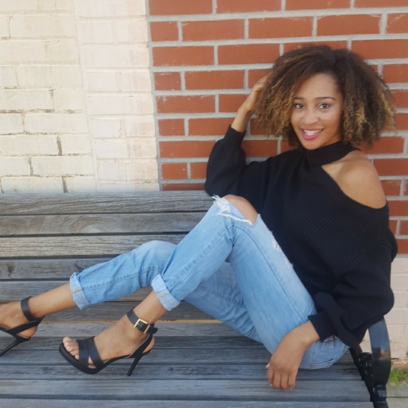 Peek a Boo Sweater - Picture 8 of 8